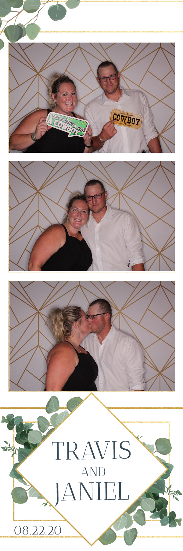 Jacquie & Dennis’ Wedding | View more photos from the event at gallery.photoboothbillings.com/u/PhotoBoothBillings/Jacquie-Dennis’-Wedding-0